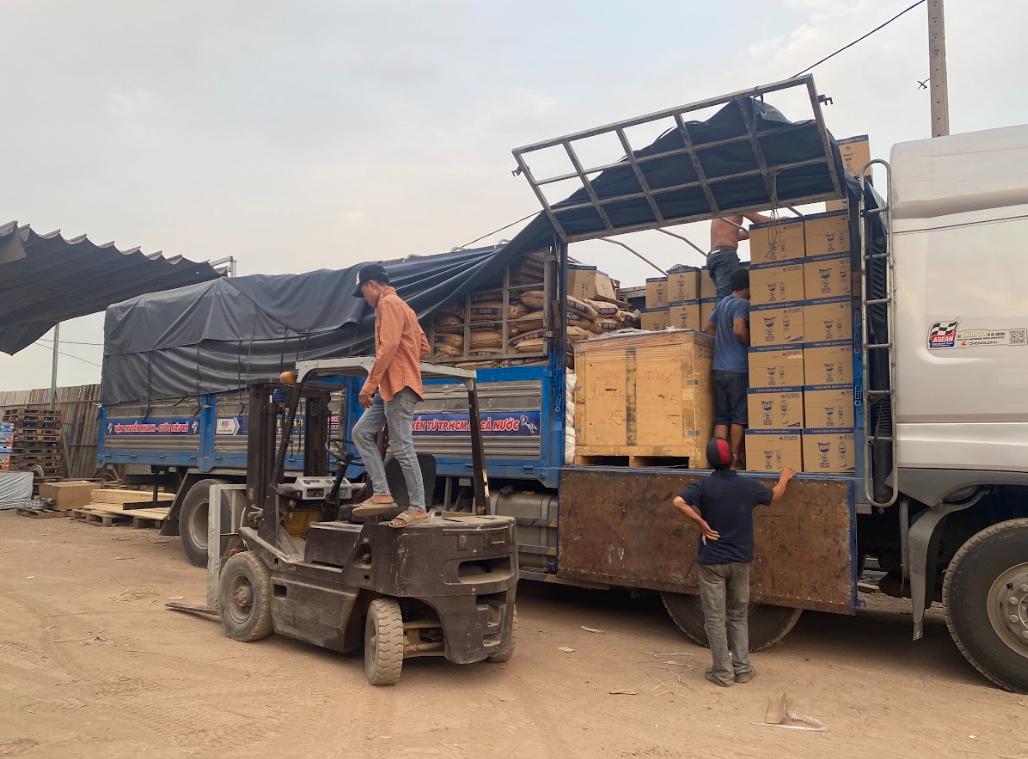 Xe tải mui bạt