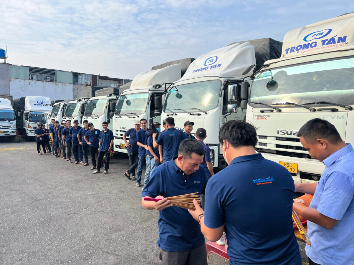 Vận Tải Trọng Tấn 