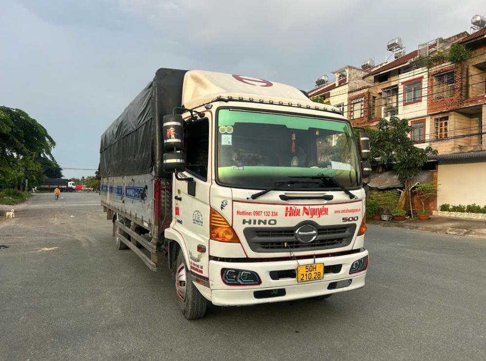 Vì sao bạn nên sử dụng dịch vụ cho thuê xe tải của Vận Tải Hữu Nguyên? 