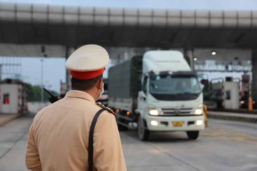 Lưu thông vào đường cấm xe tải bị phạt nghiêm trọng