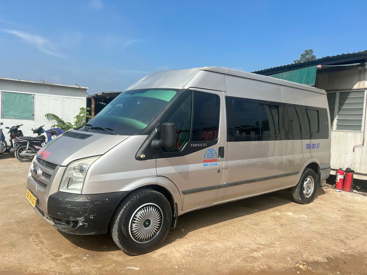 Xe tải van và xe tải nhỏ